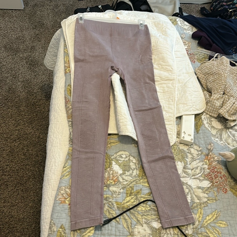 Light purple work out pants